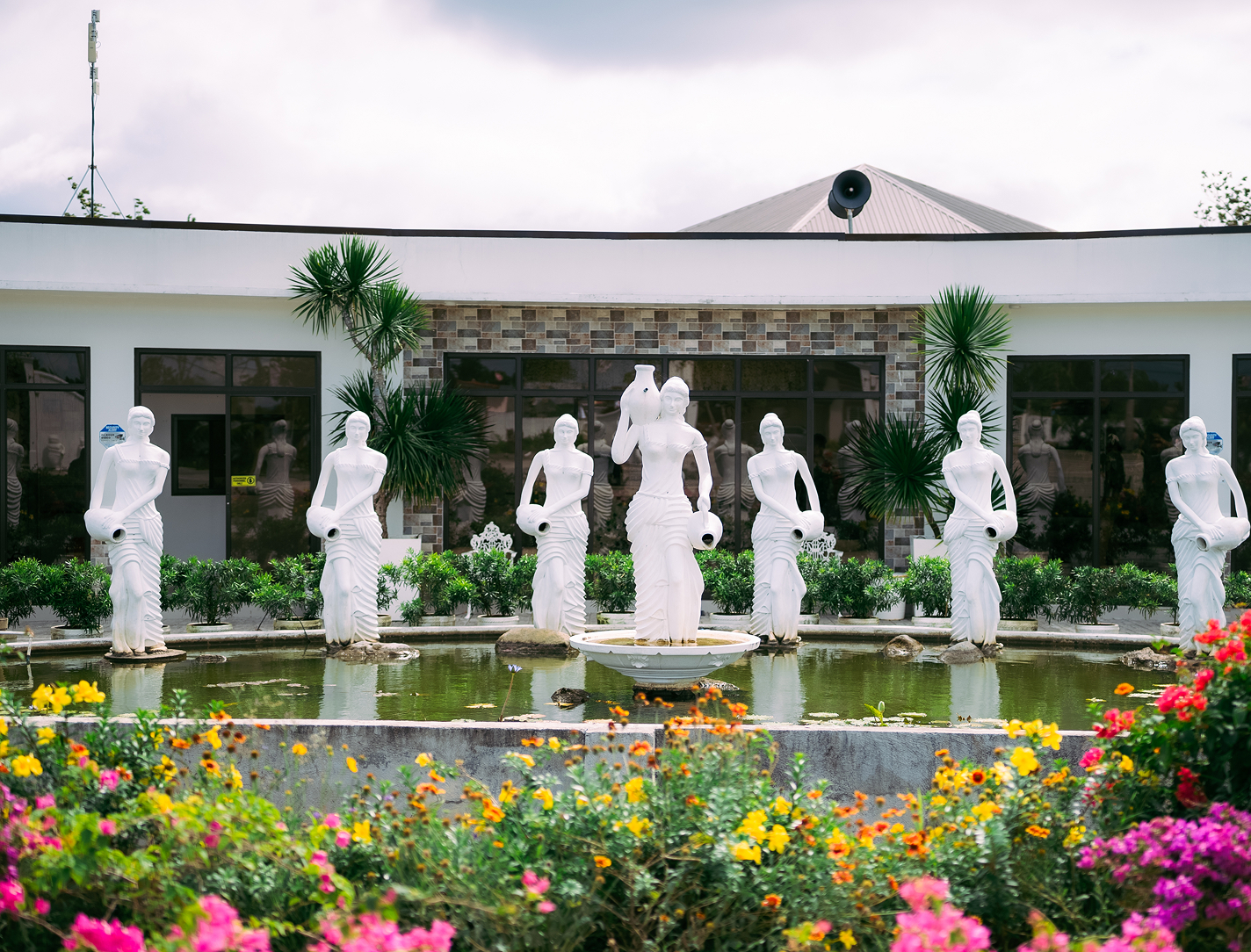 fountain with statue