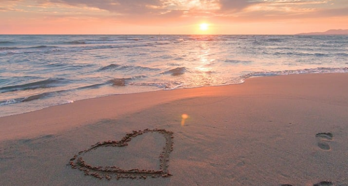 Valentine's Day Beach Date