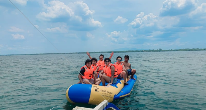 Banana boat WillieMac Beach Escape Retreat Summer Outing